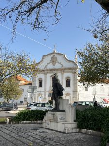 Estátua de Tomaz Alcaide em Estremoz